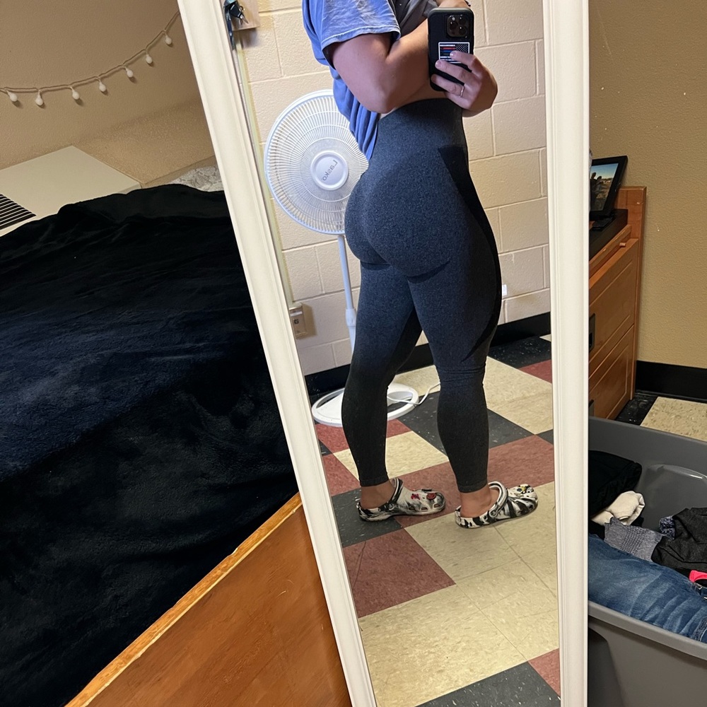 Amazing Leggings! Comfortable, squat proof, flattering!